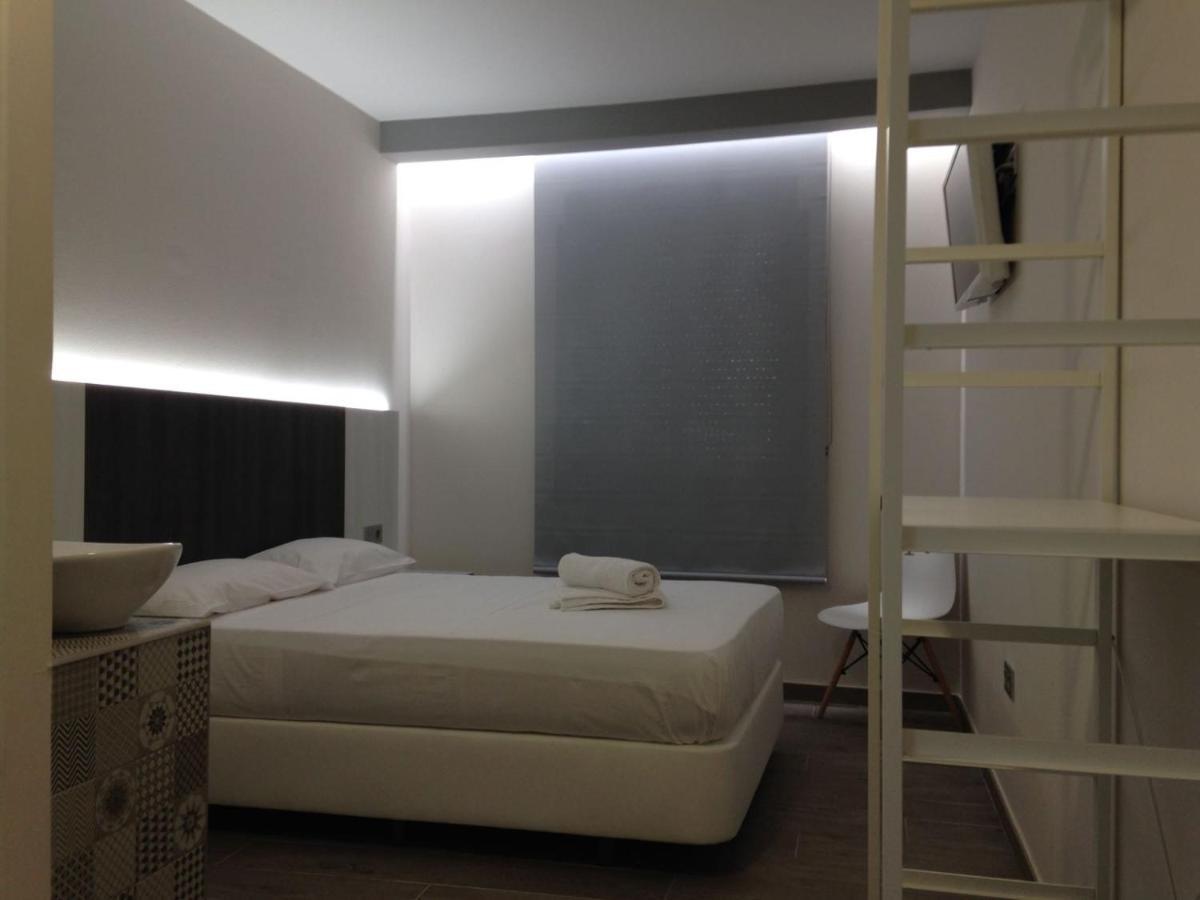 Hostal Letto Dal Mare Valencia Exterior photo